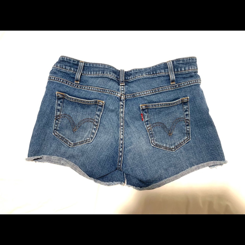 Levi cut off shorts size 4